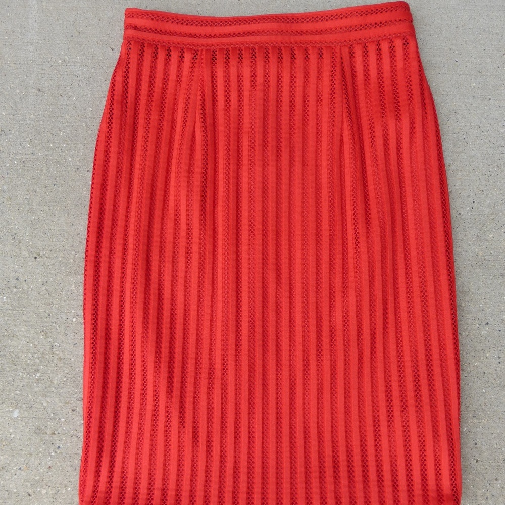 Black Halo Red Lined Skirt Size 8